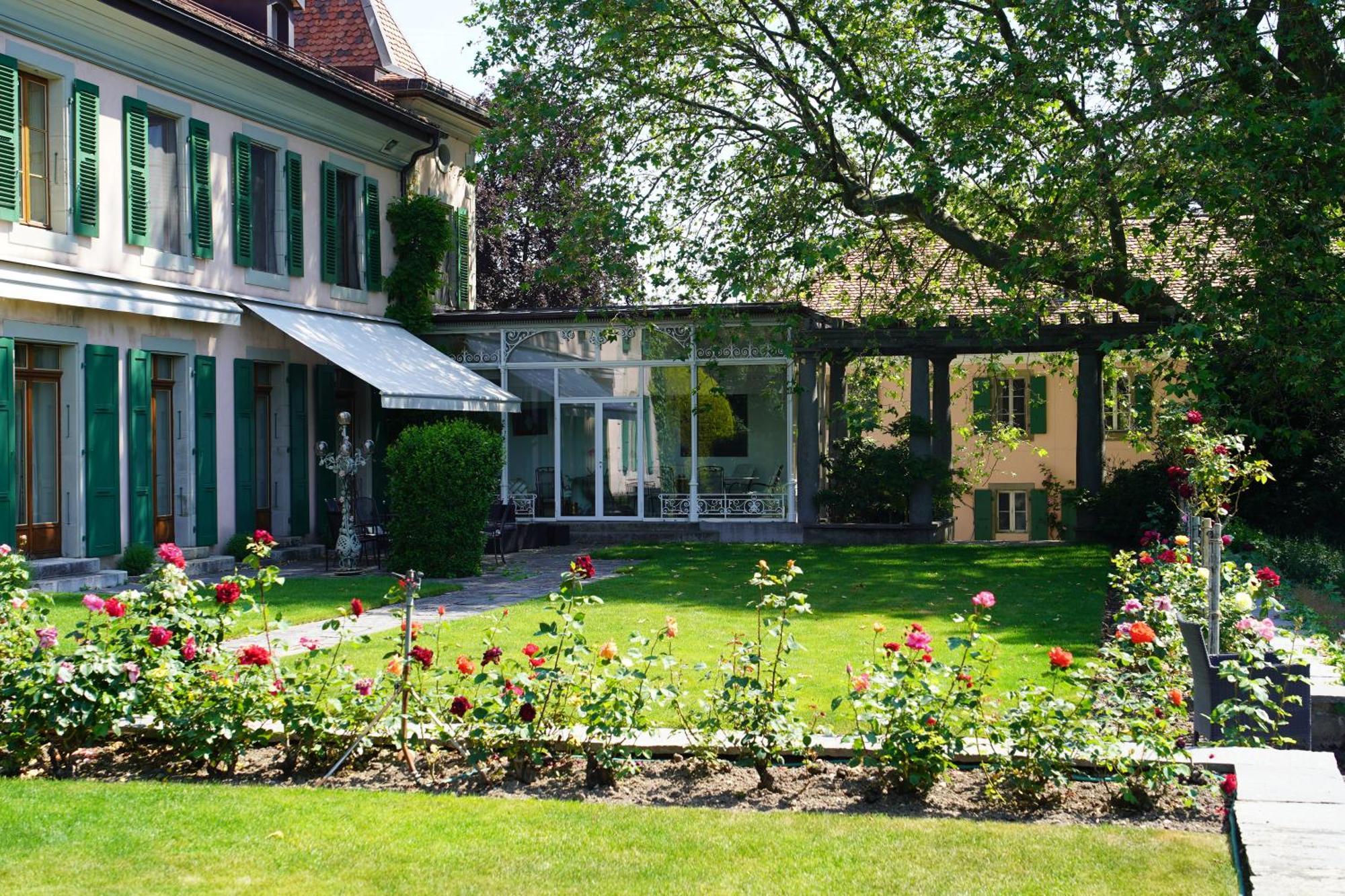 Le Chateau Lavigny Exteriör bild