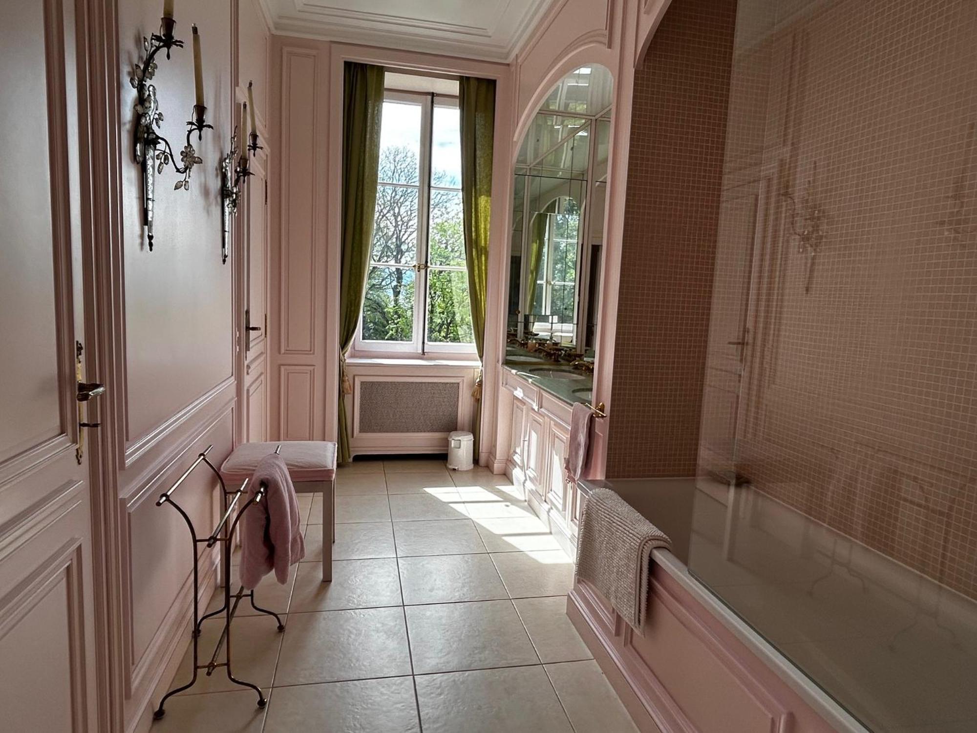 Le Chateau Lavigny Exteriör bild